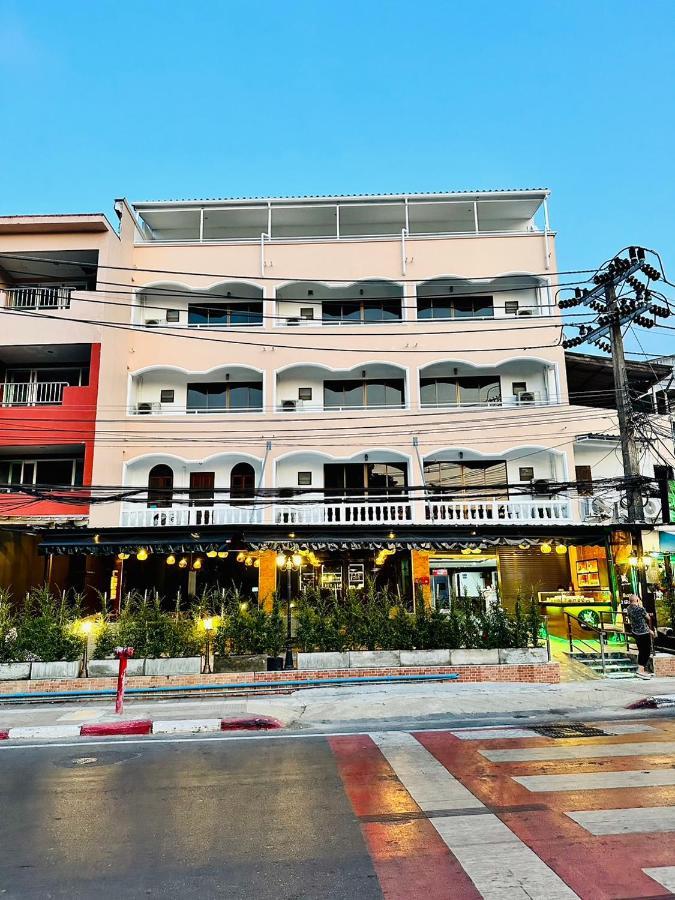 Lime Hotel Patong Luaran gambar
