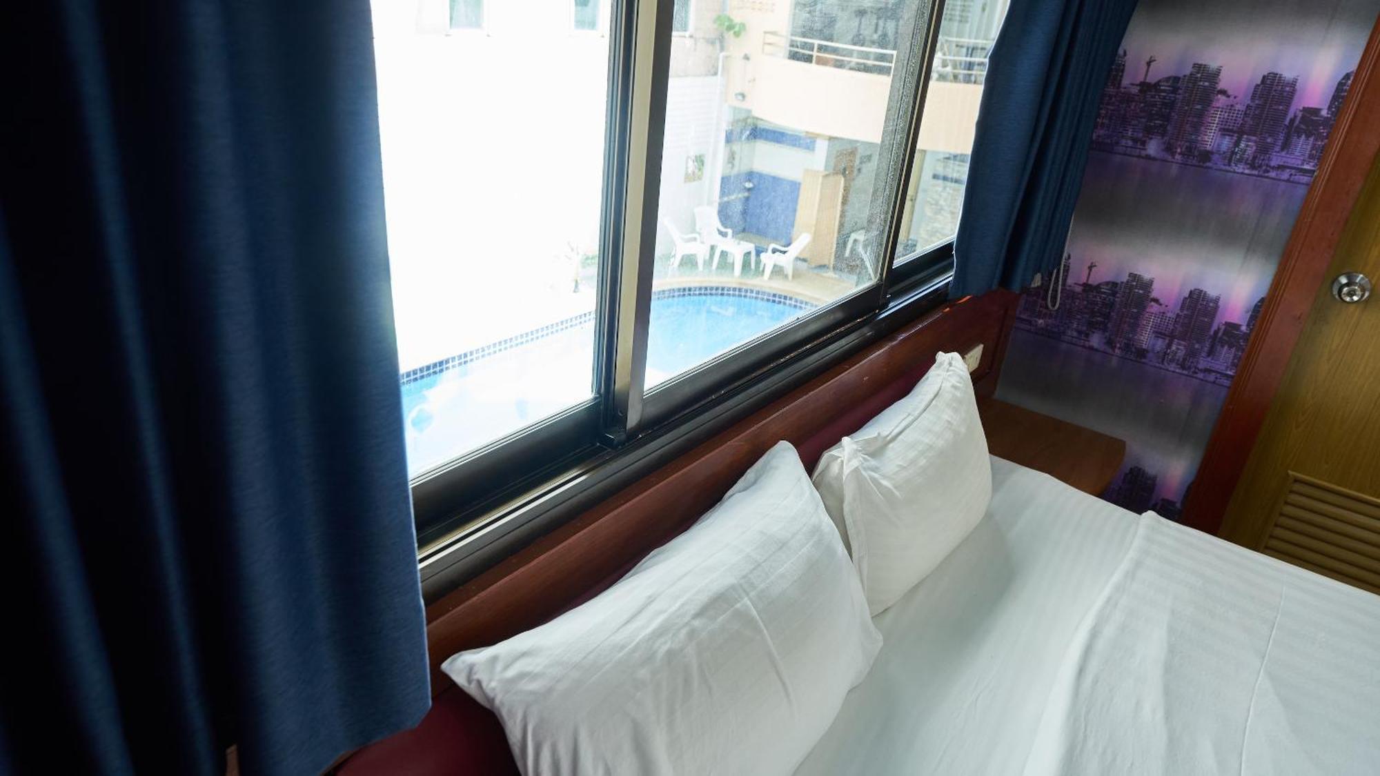 Lime Hotel Patong Bilik gambar