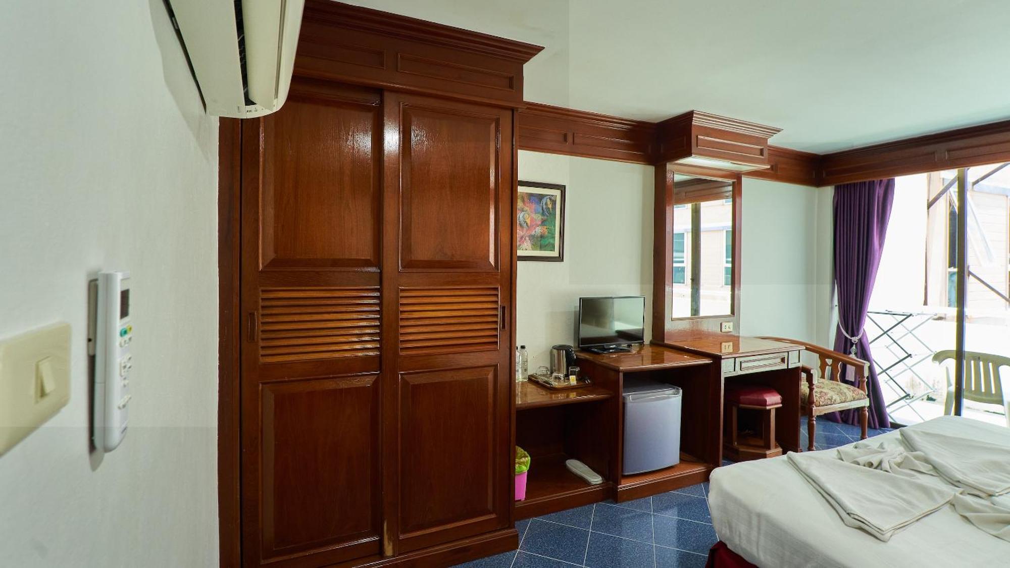 Lime Hotel Patong Bilik gambar