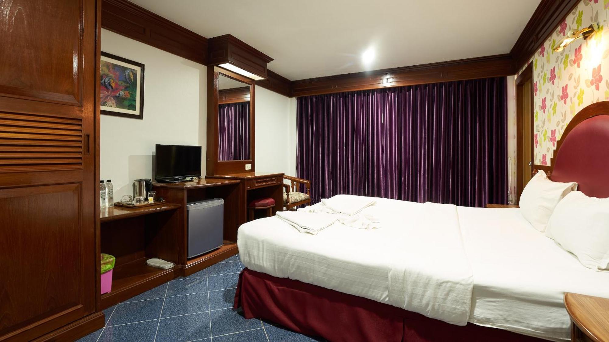 Lime Hotel Patong Bilik gambar