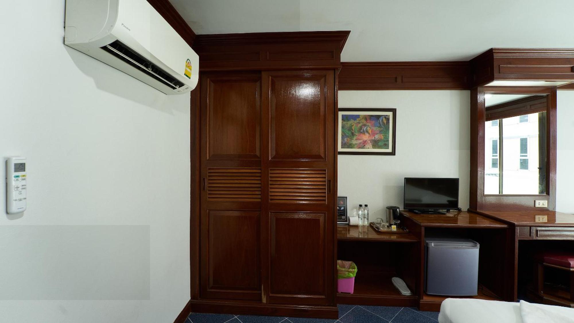 Lime Hotel Patong Bilik gambar