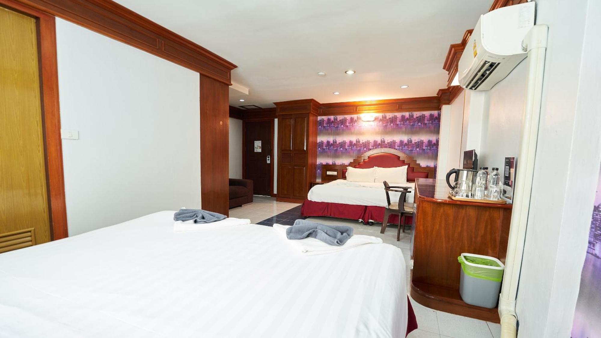 Lime Hotel Patong Bilik gambar