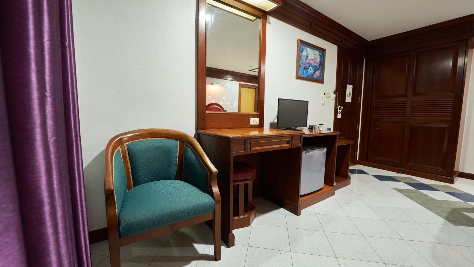 Lime Hotel Patong Bilik gambar
