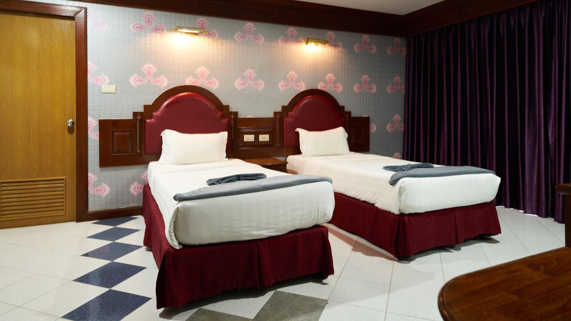 Lime Hotel Patong Bilik gambar