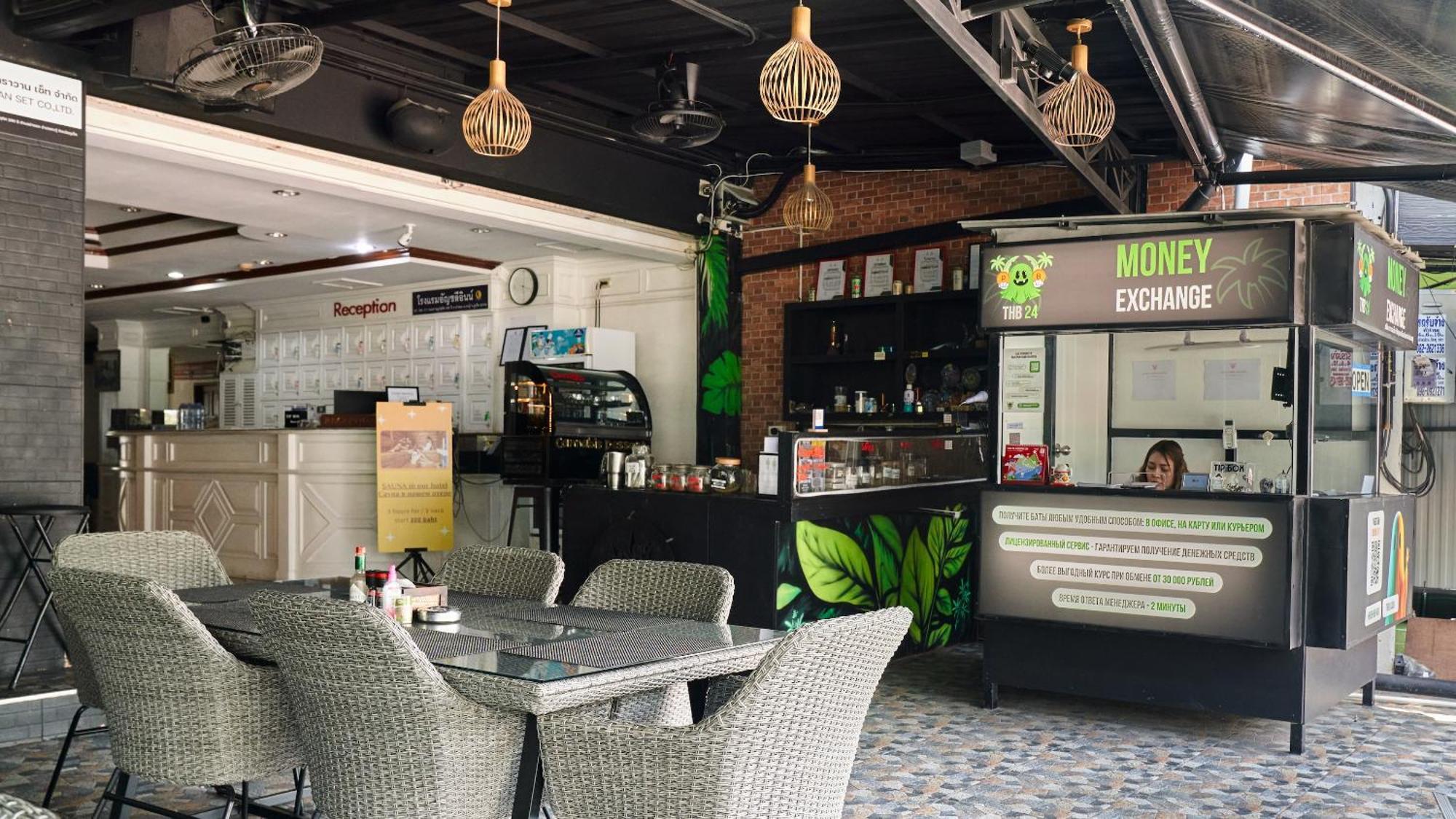 Lime Hotel Patong Luaran gambar
